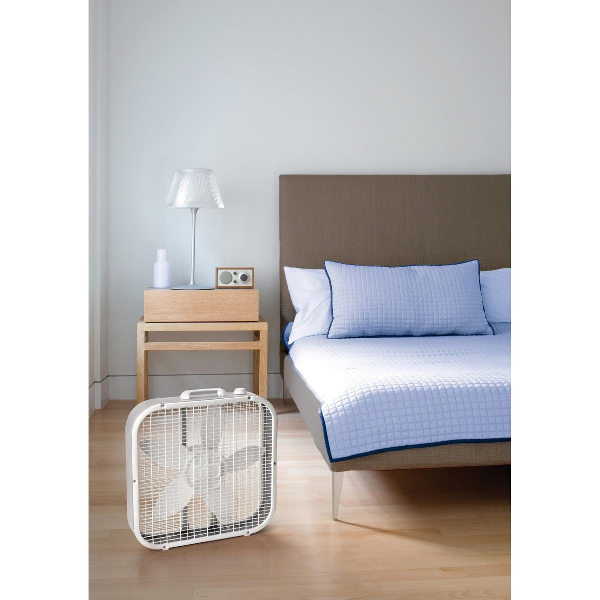 20" White Box Fan, 3 Speeds Z83885